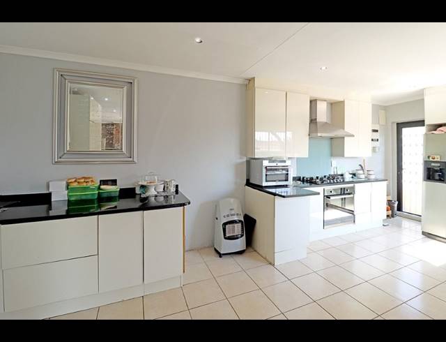 4 BEDROOM HOUSE FOR SALE IN KENSINGTON